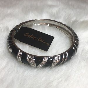 Genuine crystal hinged bangle